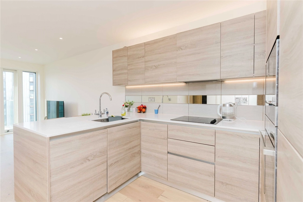 2 bedrooms apartments/flats for sale in Duke of Wellington Avenue, Woolwich - SE18 view 9