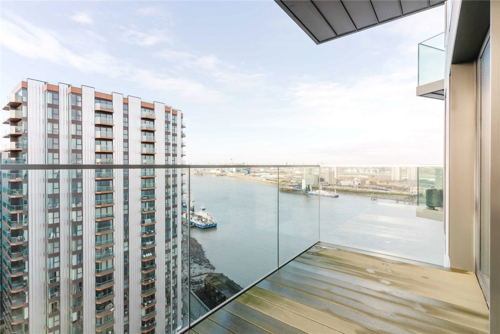 2 bedrooms apartments/flats for sale in Duke of Wellington Avenue, Woolwich - SE18 view 25