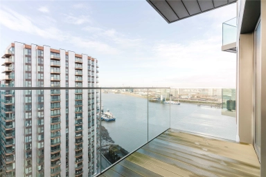 Duke of Wellington Avenue, Woolwich - SE18 view 25