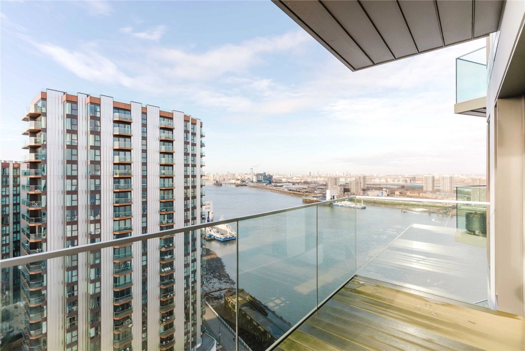 2 bedrooms apartments/flats for sale in Duke of Wellington Avenue, Woolwich - SE18 view 8