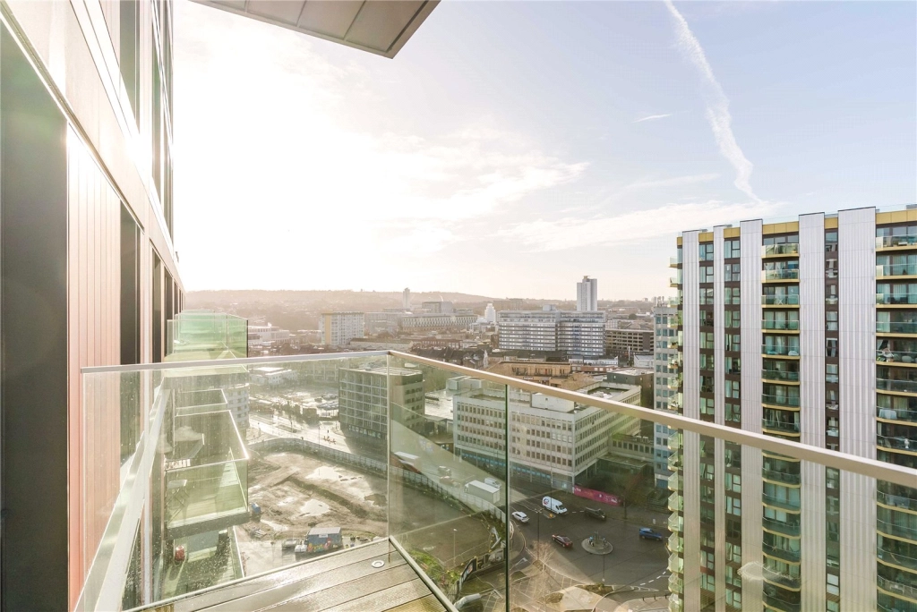 2 bedrooms apartments/flats for sale in Duke of Wellington Avenue, Woolwich - SE18 view 29