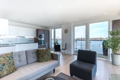 Duke of Wellington Avenue, Woolwich - SE18 view 1