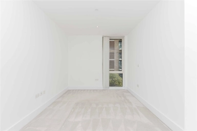 Victory Parade, Plumstead Road, Woolwich - SE18 view 4