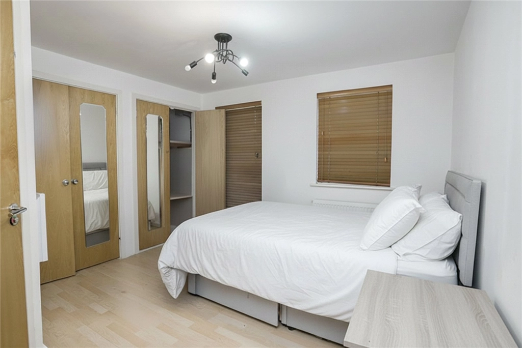 2 bedrooms apartments/flats for sale in Brook Square, Woolwich - SE18 view 6