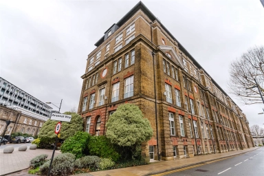 Cadogan Road, Woolwich - SE18 view 1