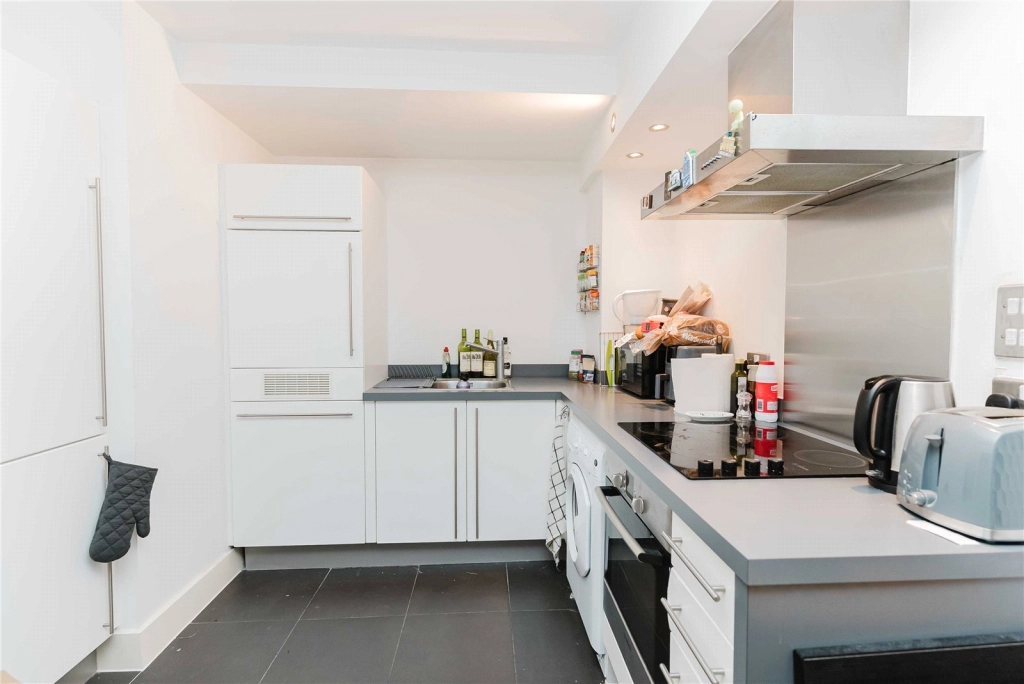 1 bedroom apartments/flats for sale in Cadogan Road, Woolwich - SE18 view 12