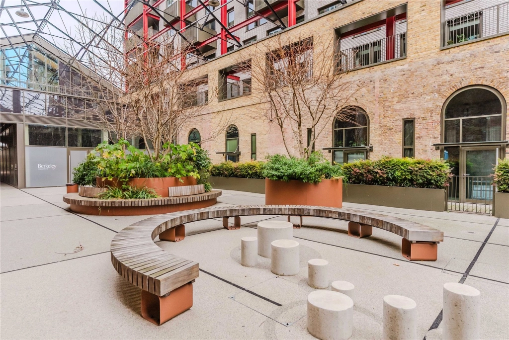 3 bedrooms apartments/flats for sale in Windsor Square, Woolwich - SE18 view 32