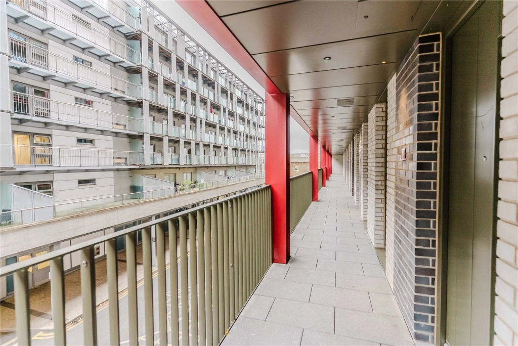 3 bedrooms apartments/flats for sale in Windsor Square, Woolwich - SE18 view 22