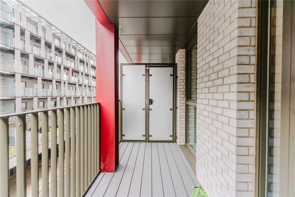 3 bedrooms apartments/flats for sale in Windsor Square, Woolwich - SE18 view 9