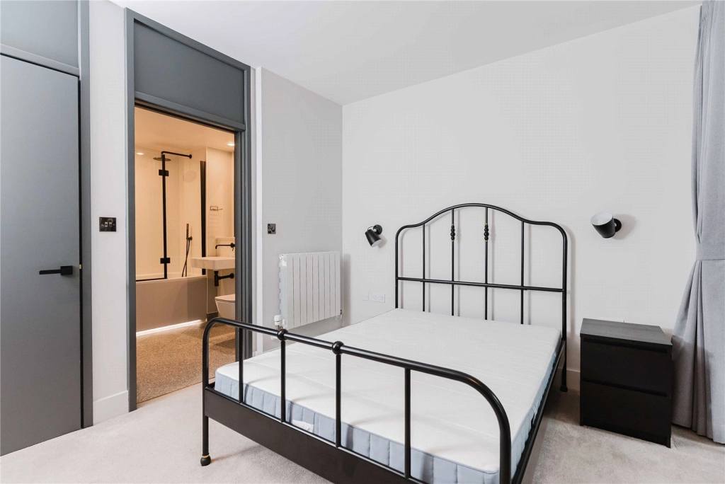 3 bedrooms apartments/flats for sale in Windsor Square, Woolwich - SE18 view 17