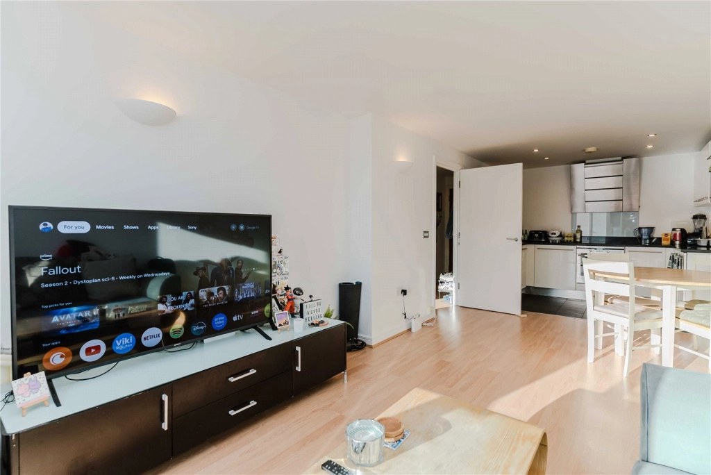 1 bedroom apartments/flats for sale in Argyll Road, Woolwich - SE18 view 3