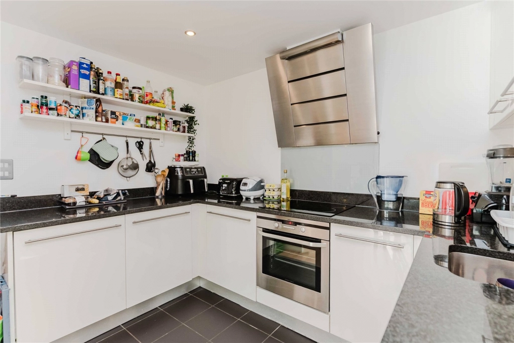 1 bedroom apartments/flats for sale in Argyll Road, Woolwich - SE18 view 8