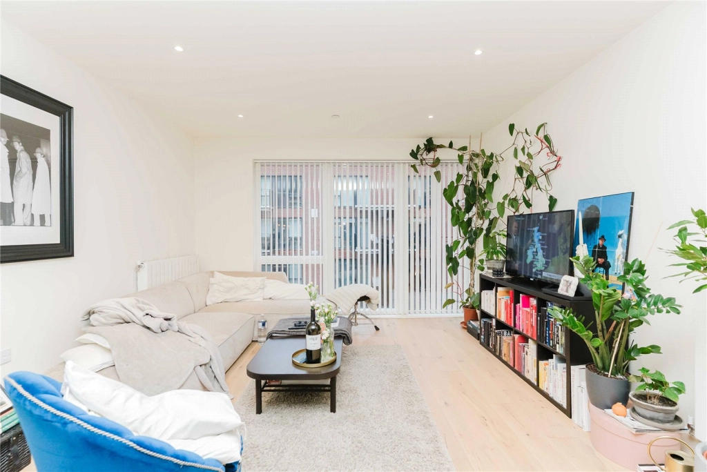 1 bedroom apartments/flats for sale in Thunderer Walk, Royal Arsenal - SE18 view 2