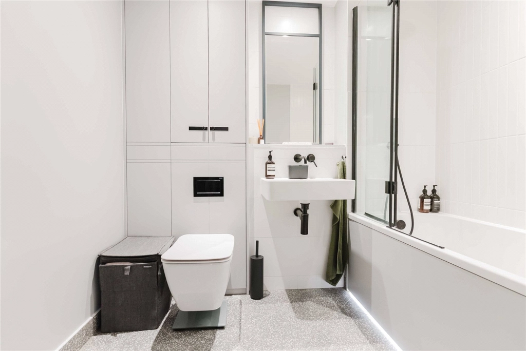 1 bedroom apartments/flats for sale in Windsor Square, Woolwich - SE18 view 12