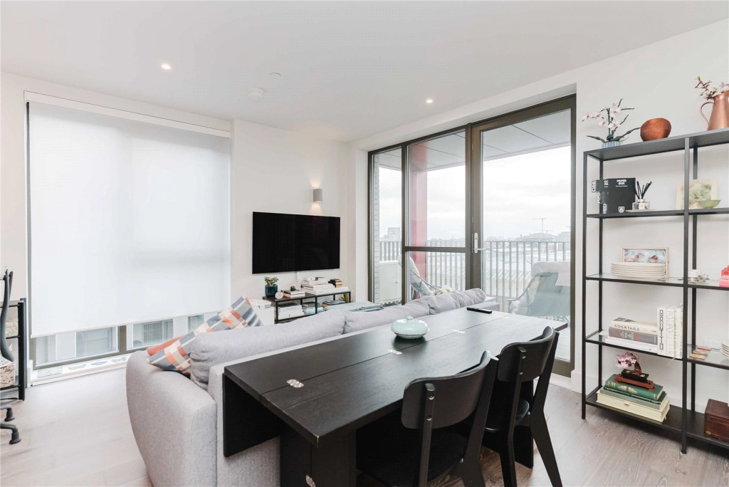 1 bedroom apartments/flats for sale in Windsor Square, Woolwich - SE18 view 13