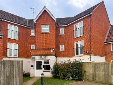 Pettacre Close, Woolwich - SE28 view 1