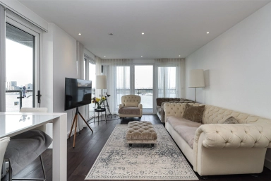 Duke of Wellington Avenue, Royal Arsenal - SE18 view 1