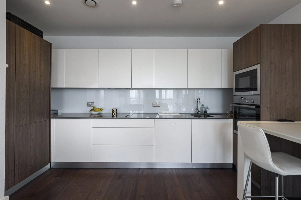 3 bedrooms apartments/flats for sale in Duke of Wellington Avenue, Royal Arsenal - SE18 view 2