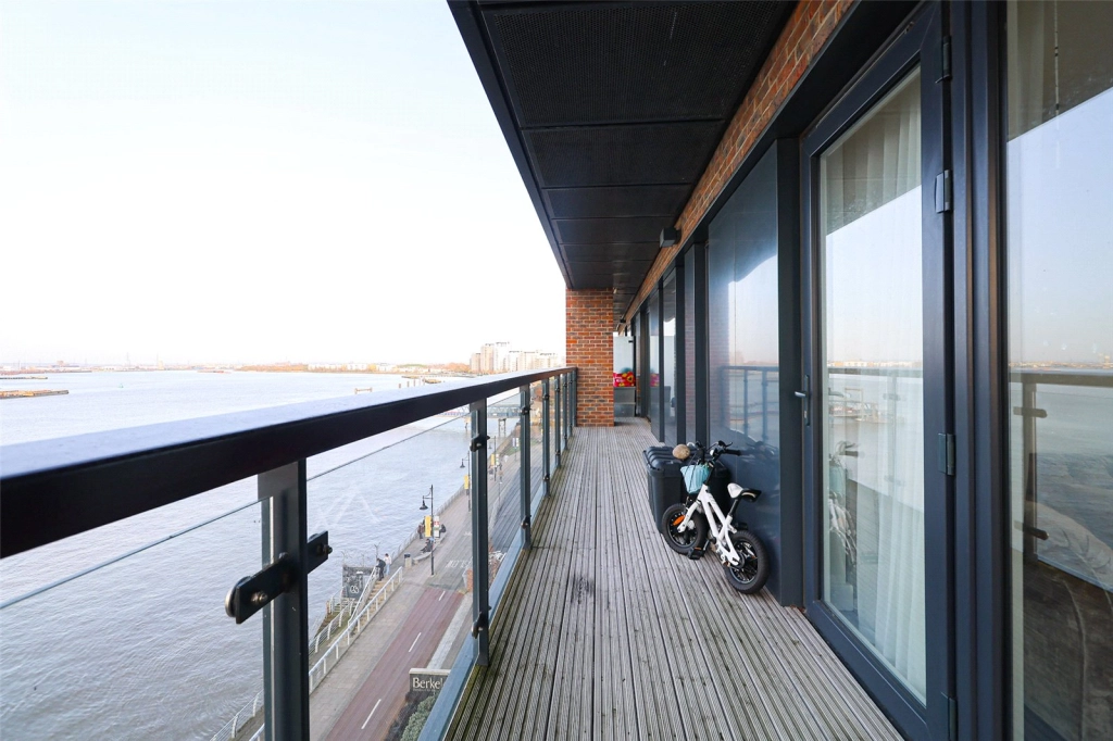 3 bedrooms apartments/flats for sale in Duke of Wellington Avenue, Royal Arsenal - SE18 view 19