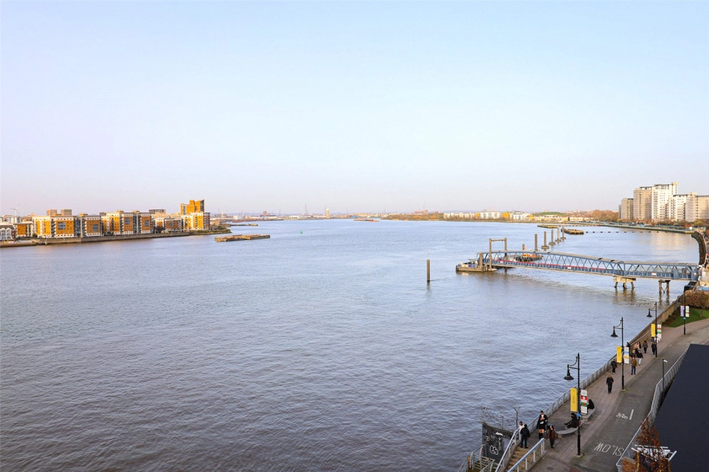 3 bedrooms apartments/flats for sale in Duke of Wellington Avenue, Royal Arsenal - SE18 view 21