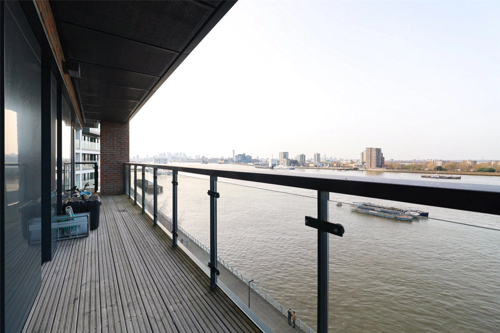 3 bedrooms apartments/flats for sale in Duke of Wellington Avenue, Royal Arsenal - SE18 view 18