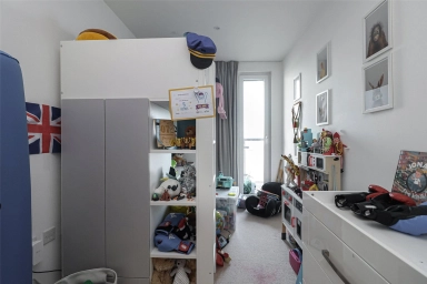 Duke of Wellington Avenue, Royal Arsenal - SE18 view 6