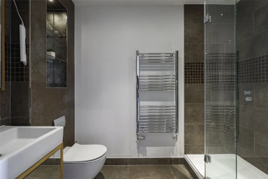 Duke of Wellington Avenue, Royal Arsenal - SE18 view 4