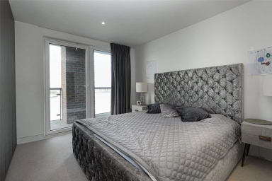 Duke of Wellington Avenue, Royal Arsenal - SE18 view 3