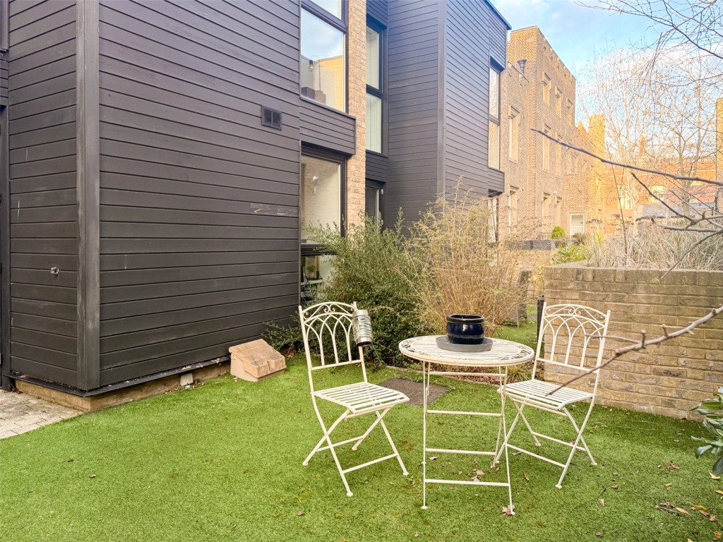 2 bedrooms houses for sale in Parade Ground Path, Woolwich - SE18 view 8