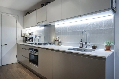 Parade Ground Path, Woolwich - SE18 view 3