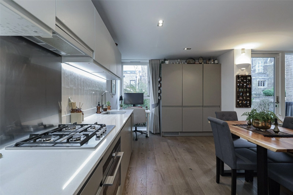 2 bedrooms houses for sale in Parade Ground Path, Woolwich - SE18 view 15