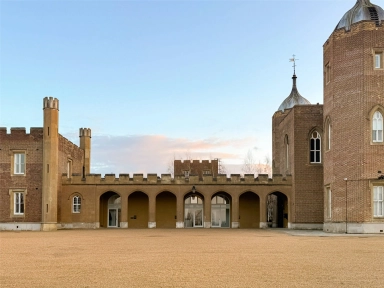 Parade Ground Path, Woolwich - SE18 view 23