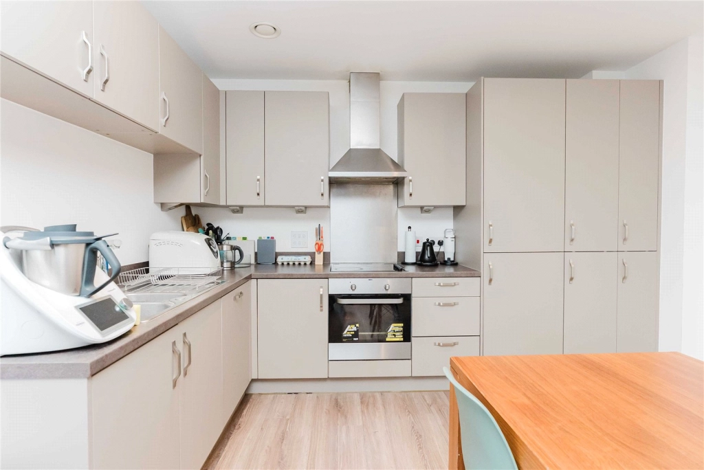 2 bedrooms apartments/flats for sale in Victory Parade, Woolwich - SE18 view 3