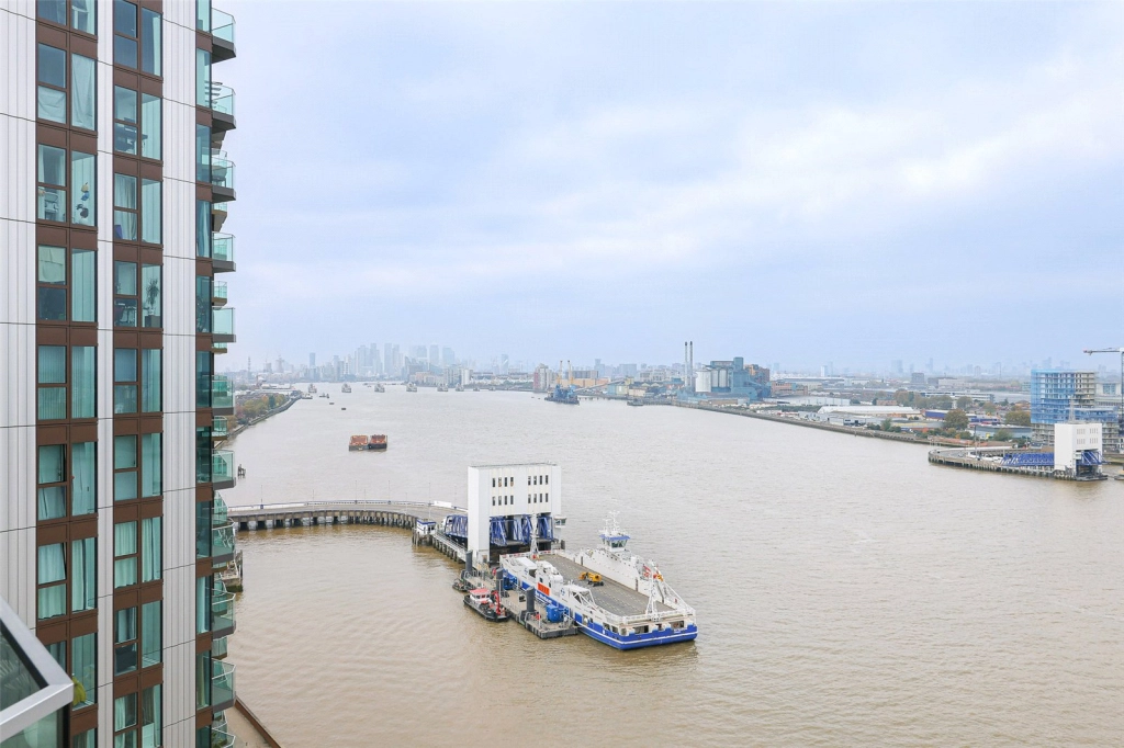 2 bedrooms apartments/flats for sale in Brigadier Walk, Woolwich - SE18 view 13