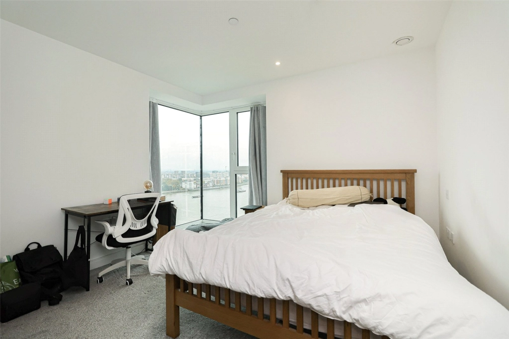 2 bedrooms apartments/flats for sale in Brigadier Walk, Woolwich - SE18 view 7