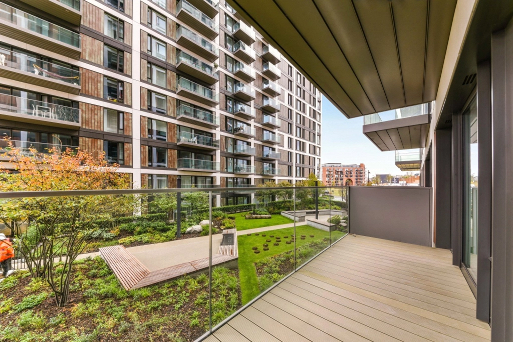 2 bedrooms apartments/flats for sale in Duke of Wellington Avenue, Woolwich - SE18 view 9