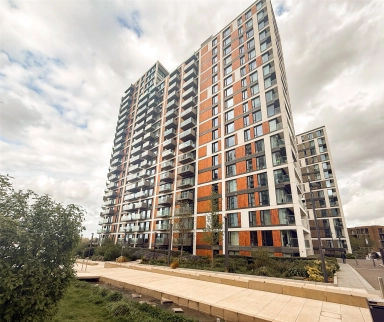 Duke of Wellington Avenue, Woolwich - SE18 view 1