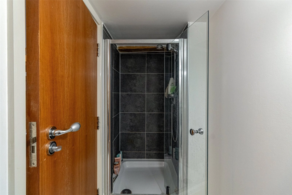 2 bedrooms apartments/flats for sale in Marlborough Road, Woolwich - SE18 view 8