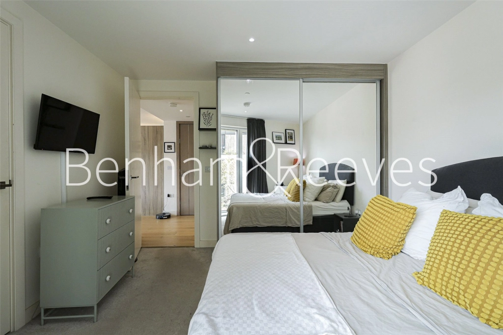 1 bedroom apartments/flats for sale in Duke of Wellington Avenue, London - SE18 view 5