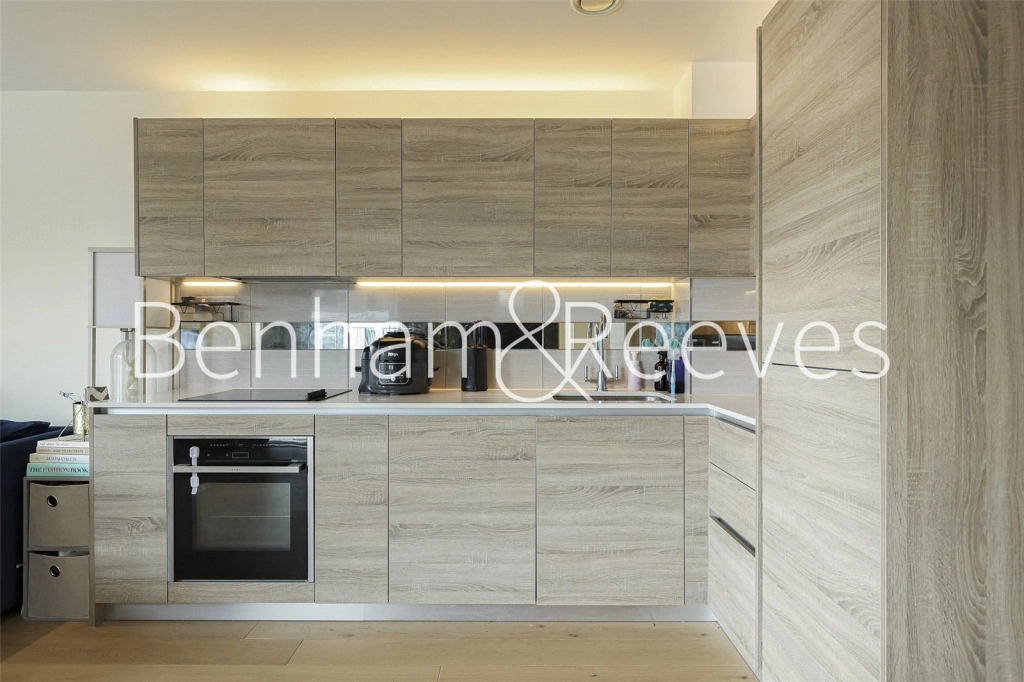 1 bedroom apartments/flats for sale in Duke of Wellington Avenue, London - SE18 view 9