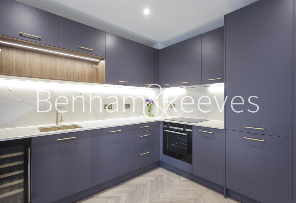 1 bedroom apartments/flats for sale in Brigadier Walk, London - SE18 view 2
