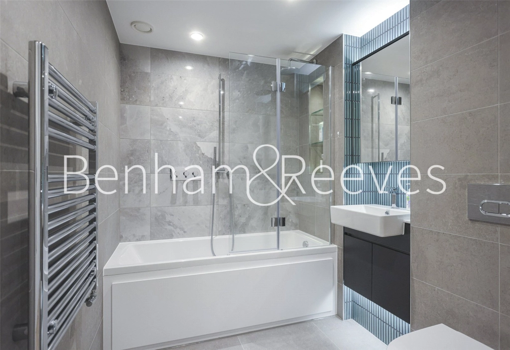 1 bedroom apartments/flats for sale in Brigadier Walk, London - SE18 view 4