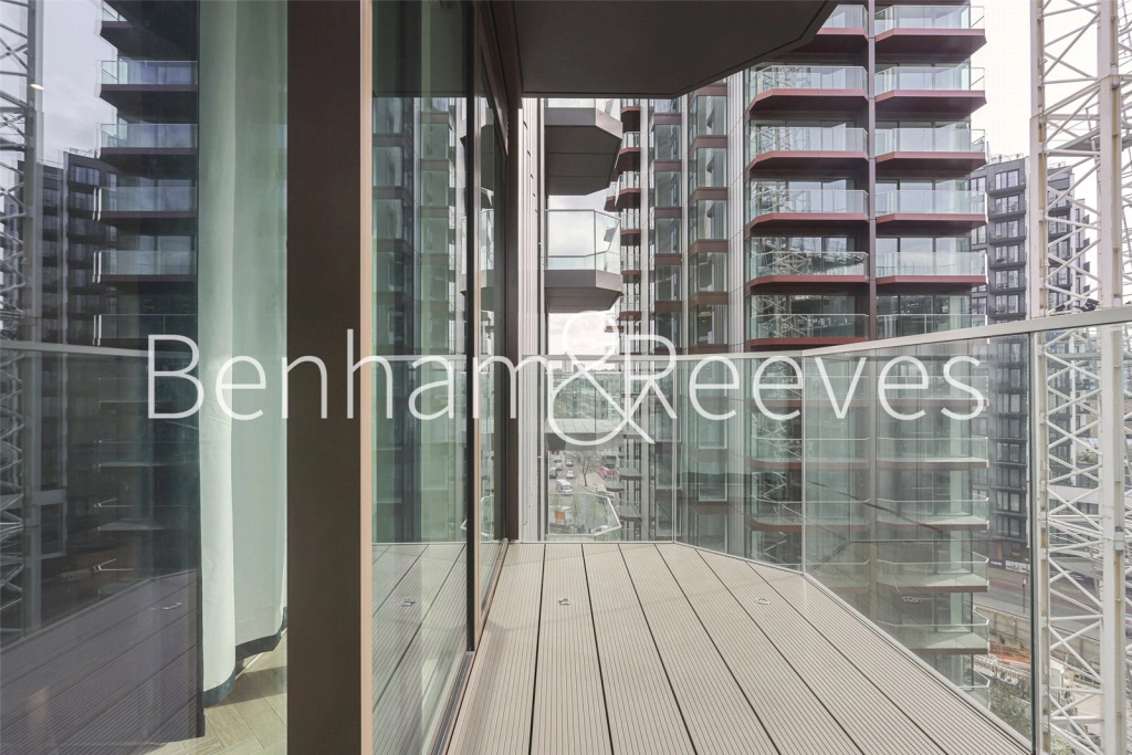 1 bedroom apartments/flats for sale in Brigadier Walk, London - SE18 view 5