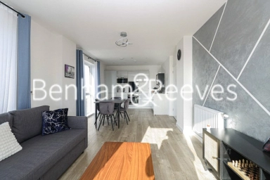 Vousden Grove, London - SE28 view 12