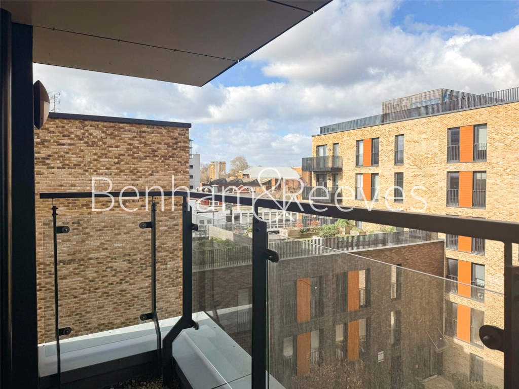 2 bedrooms apartments/flats for sale in Bunton Street, London - SE18 view 10