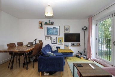 Harlinger Street, Woolwich - SE18 view 3