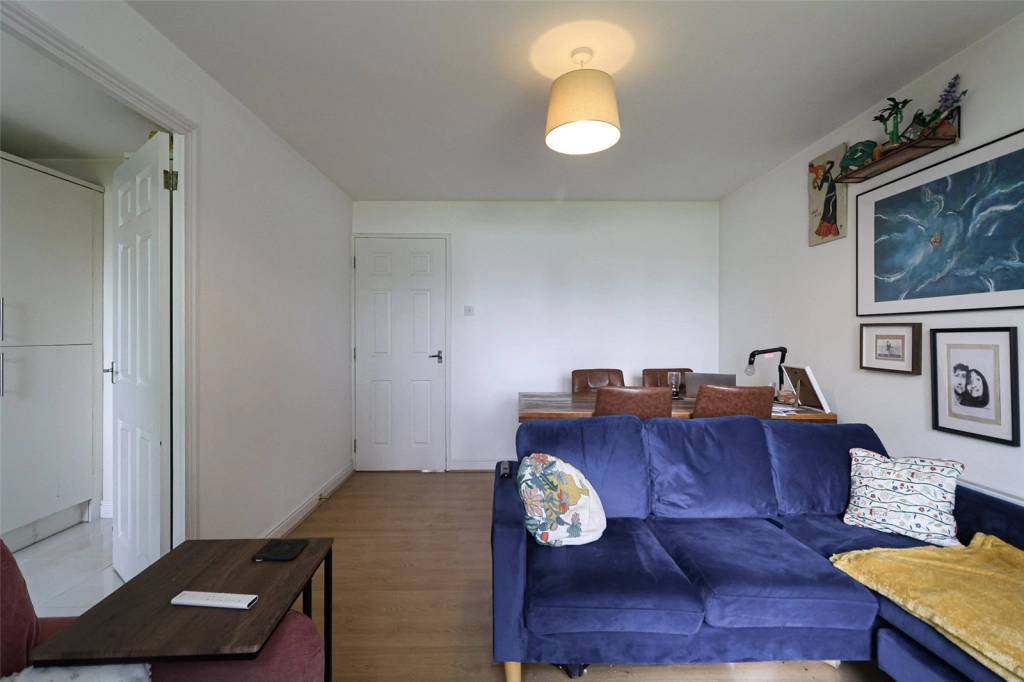 1 bedroom apartments/flats for sale in Harlinger Street, Woolwich - SE18 view 12