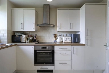 Harlinger Street, Woolwich - SE18 view 4
