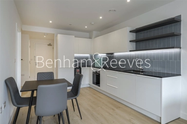 Southlake Road, London - SE28 view 4