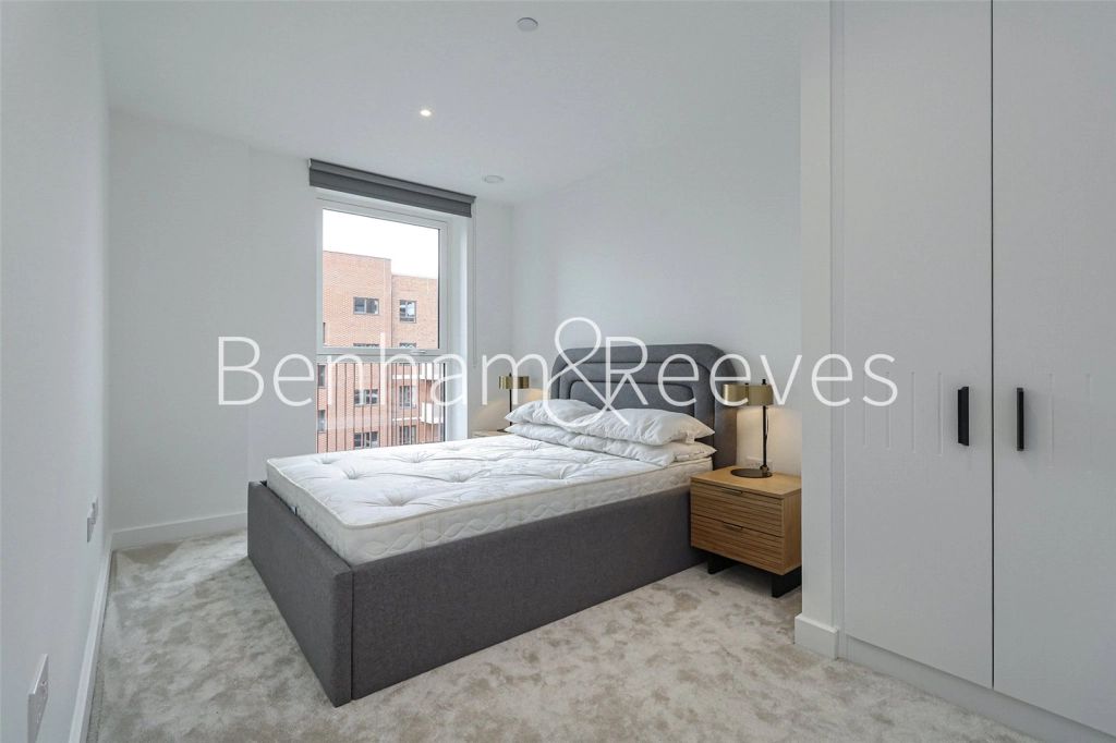 1 bedroom apartments/flats for sale in Southlake Road, London - SE28 view 6